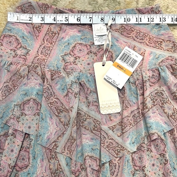🏝️NWT, Ale’ by Alessandra, Prairie in Soft Tones, Swim Skirt, Sold-Out On-Line - Picture 10 of 11